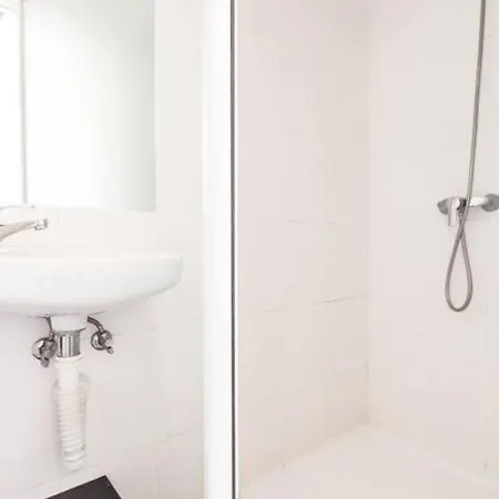 Mouraria I, Eco-duplex, French Balcony & Smart Check-in * Lisbon