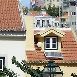 Mouraria I, Eco-duplex, French Balcony & Smart Check-in Daire Lisboa