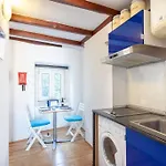 Daire Mouraria I, Eco-duplex, French Balcony & Smart Check-in Lisboa