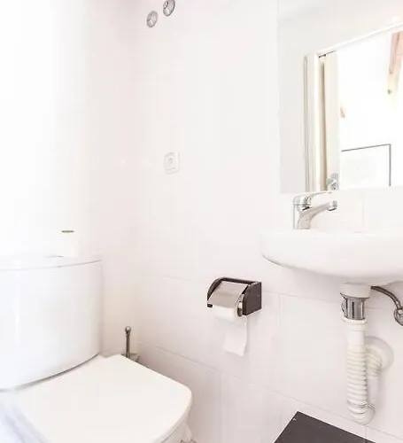 Mouraria I, Eco-duplex, French Balcony & Smart Check-in * Lisboa