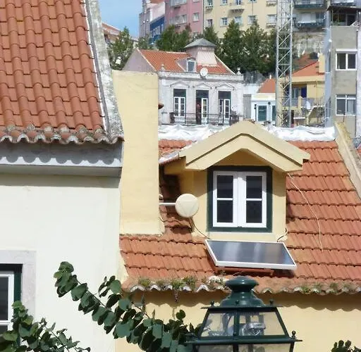 Mouraria I, Eco-duplex, French Balcony & Smart Check-in شقة Lisboa