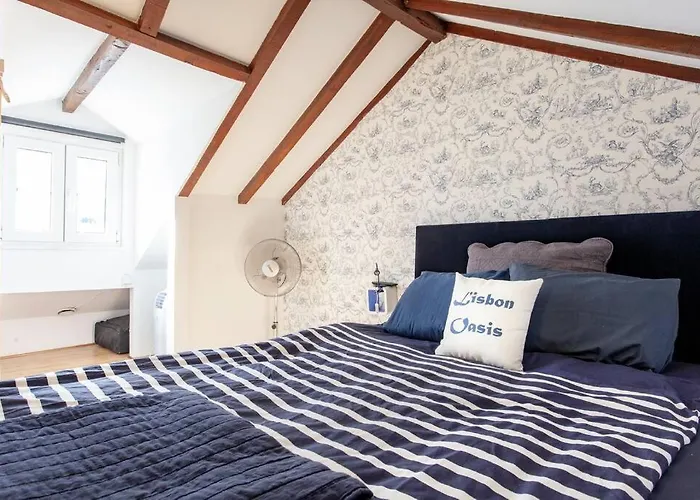 شقة Mouraria I, Eco-duplex, French Balcony & Smart Check-in *