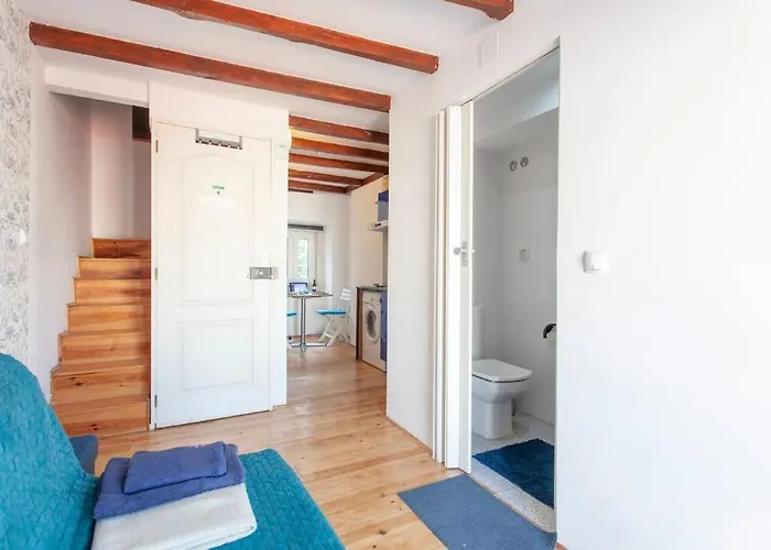 Mouraria I, Eco-duplex, French Balcony & Smart Check-in *