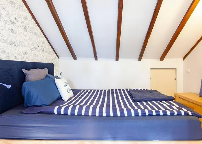 Mouraria I, Eco-duplex, French Balcony & Smart Check-in شقة Lisboa