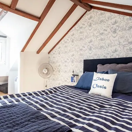 Apartamento Mouraria I, Eco-duplex, French Balcony & Smart Check-in *