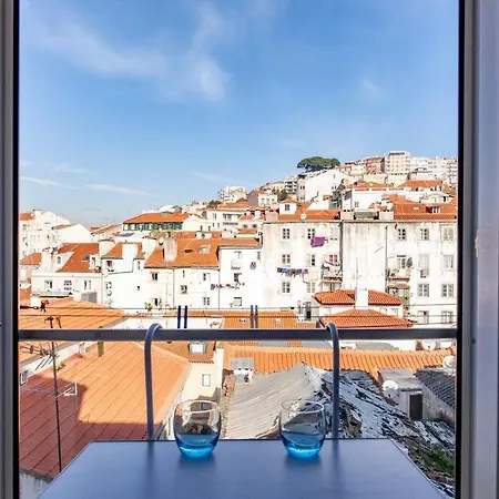 Mouraria I, Eco-duplex, French Balcony & Smart Check-in Apartamento